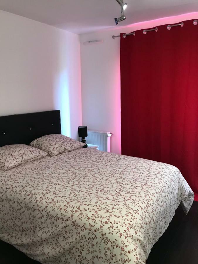 ביוסי-סיינט-ג'ורג' Chambre D'Hote Disneyland Esprit מראה חיצוני תמונה