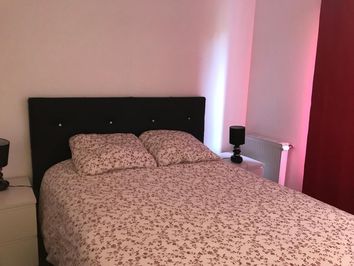 ביוסי-סיינט-ג'ורג' Chambre D'Hote Disneyland Esprit מראה חיצוני תמונה